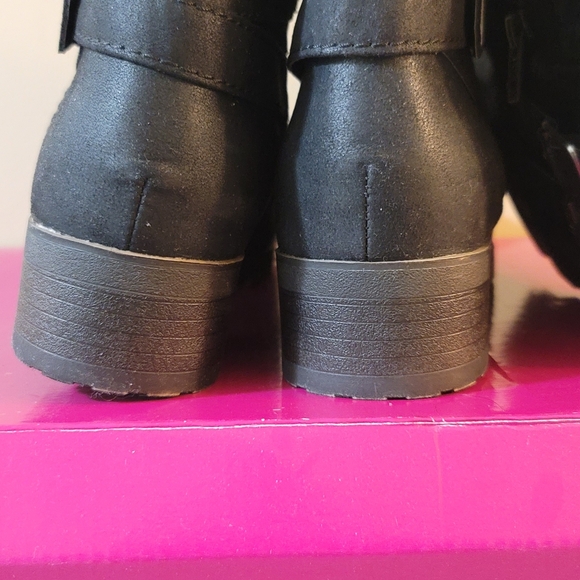 Calf High Boots- New - Picture 6 of 8